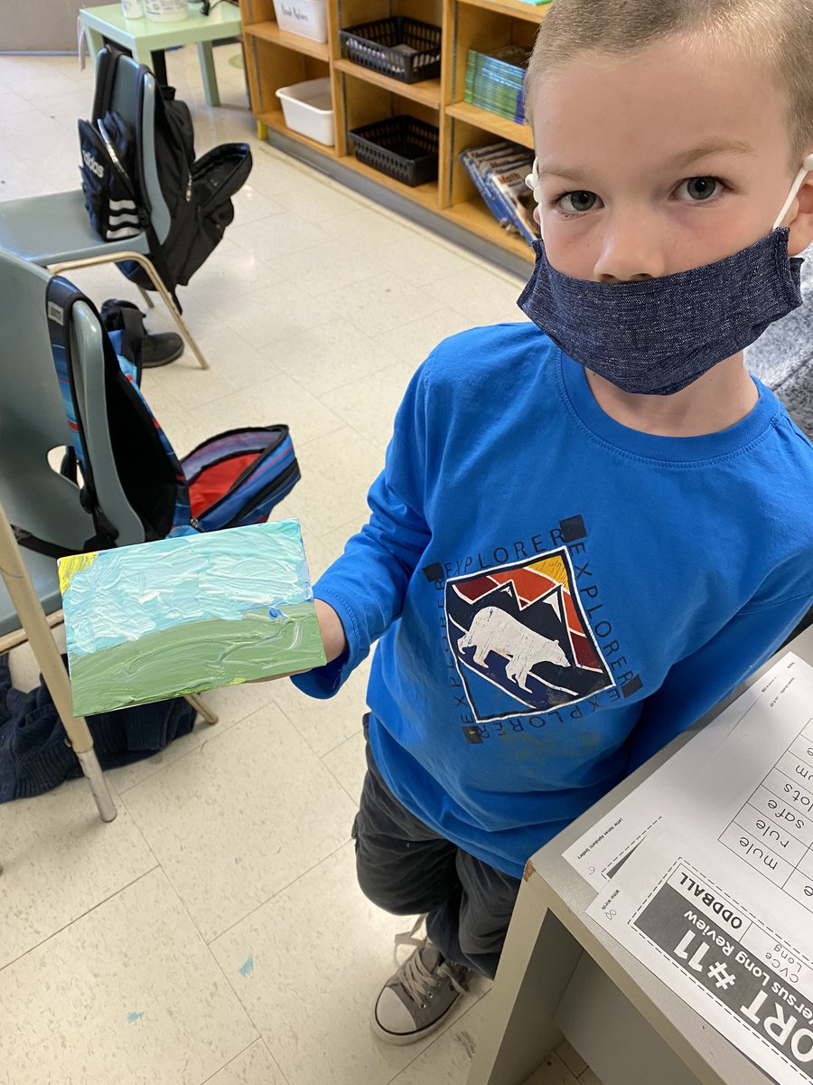 mscoe23's tweet photo. We have quite a few budding artists in our class this year, which makes me very excited! Here’s a little abstract landscape art for your Wednesday. https://t.co/WJn8YkCdHy