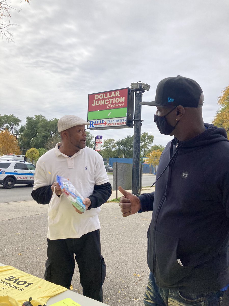 iGrowChi's tweet photo. This morning, our community outreach manager and cultural activism coordinator was out and about handing out fliers, cleaning supplies, and masks around West Englewood. https://t.co/Hh0feZmFlo