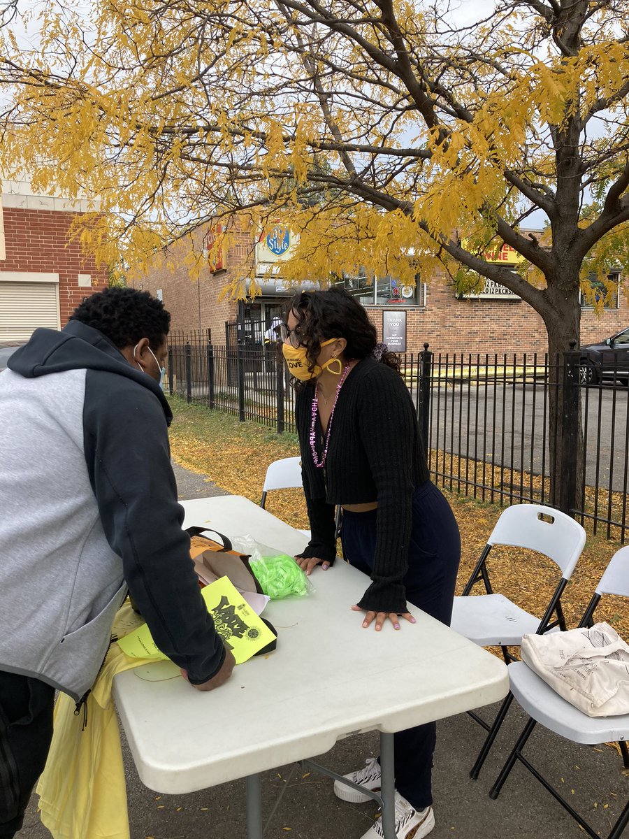 iGrowChi's tweet photo. This morning, our community outreach manager and cultural activism coordinator was out and about handing out fliers, cleaning supplies, and masks around West Englewood. https://t.co/Hh0feZmFlo