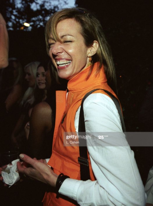 AJ_everyday_'s tweet photo. who else is smiling this big over tww reunion episode coming out tomorrow?! @AllisonBJanney #allisonjanney https://t.co/xannD9HCan