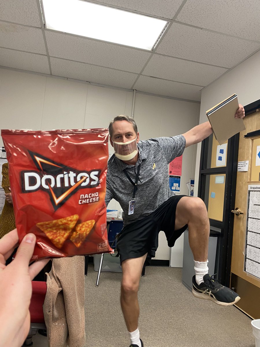 TayHamilton6's tweet photo. @AHScoachdali thanks for brightening my day with a treat!! YOU ROCK!! https://t.co/JdAqzBxodL