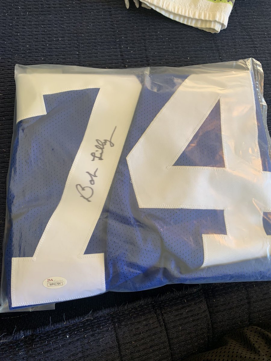 LOFFieldHouse's tweet image. Hello everyone! Thank you to all who participated in our first raffle! We are back with another one! This time for Cowboys Nation!! 

Autographed Bob Lilly Cowboys jersey with Certificate of Authenticity! 

$5 a spot

Let’s get it filled up! Drawing will be held on October 31!