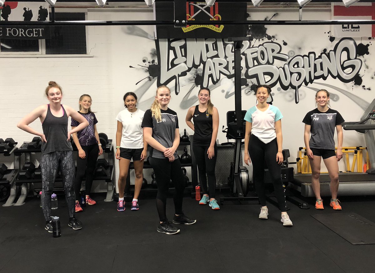 coach_showell's tweet photo. U16s and some of our seniors smashed tonightβs session at Limitless! @northants_storm @CoachWashy #coachcantwalk #not16 #excerisegoodforabadday ππͺ https://t.co/u7cNBCHQVt