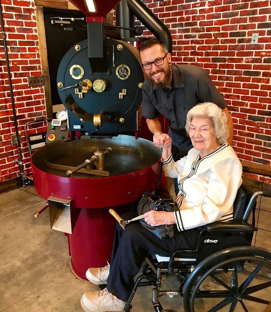 SanFranRoaster's tweet photo. We love how family plays a very important role in the lives of our clients! We celebrate with @BCRlocal the life and legacy of this fine woman, Betty Bee, and mourn with them in their loss.

📷:@BCRlocal 
#sanfranroaster #brickhousecoffeeco #BettyBee https://t.co/gMSQHVdM6p