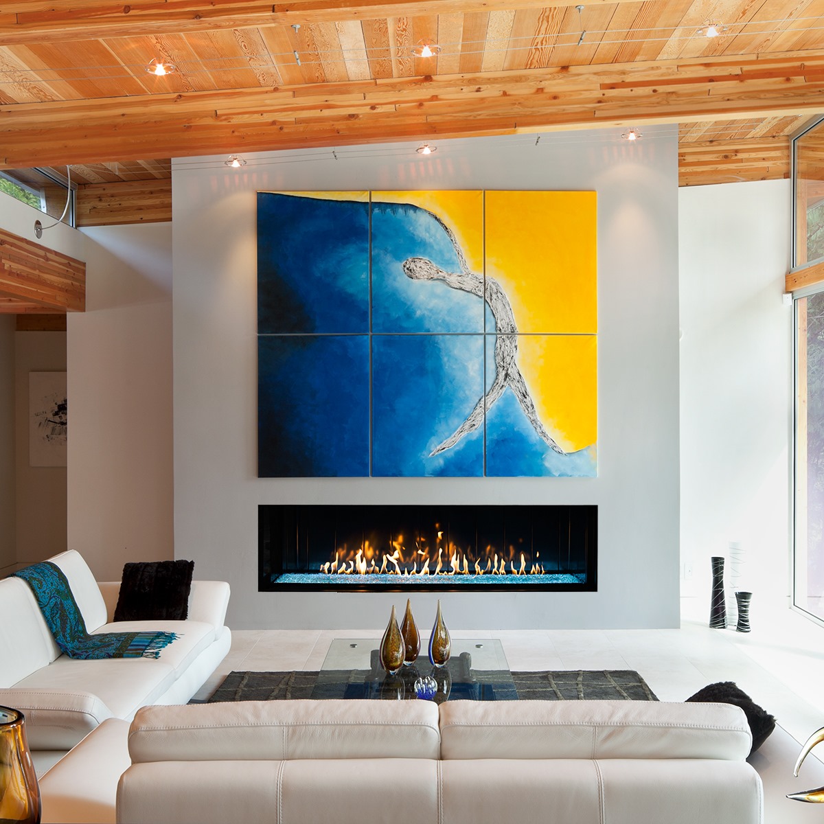 Make a bold statement with Town &amp; Country Luxury Fireplaces' Architectural Series. These #fireplaces are designed to fit your imagination. With 7 layouts, three glass heights and flames that run 3’-8’, you can add a #luxuryfireplace into any design!💙🧡💛 

#HubertsFireplaces