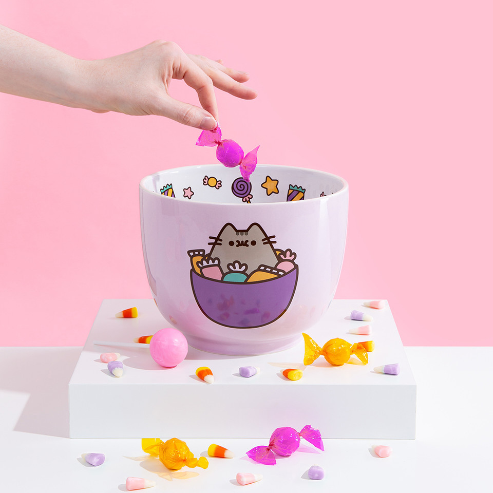 Pusheen the cat (@Pusheen) on Twitter photo 2020-10-14 20:36:02 #Halloween is in 17 days, are you ready? What are you dressing up as this year? π¬ bit.ly/30hTLxt #Halloween is in 17 days, are you ready? What are you dressing up as this year? π¬ bit.ly/30hTLxt