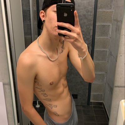 mathoutv's tweet photo. #NouvellePhotoDeProfil https://t.co/rb2VRvgQsE