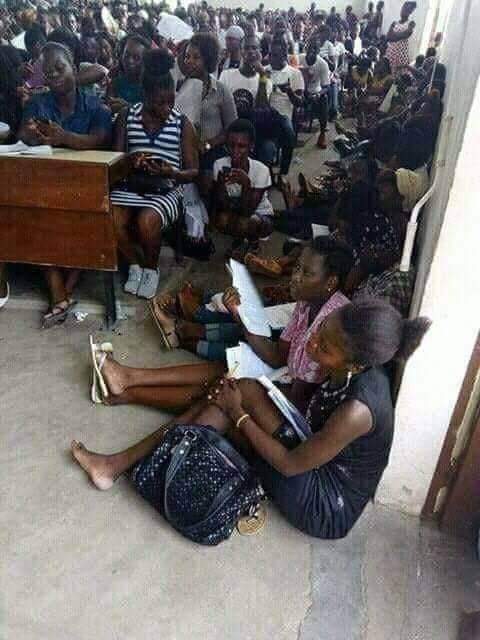Melefa1's tweet photo. Instead of insisting that you should be given a descent environment to learn, you haul invectives at ASUU for fighting for you! This is the way we learn in most Nigerian public universities. #EndASUUStrike https://t.co/wdt7JswP8e