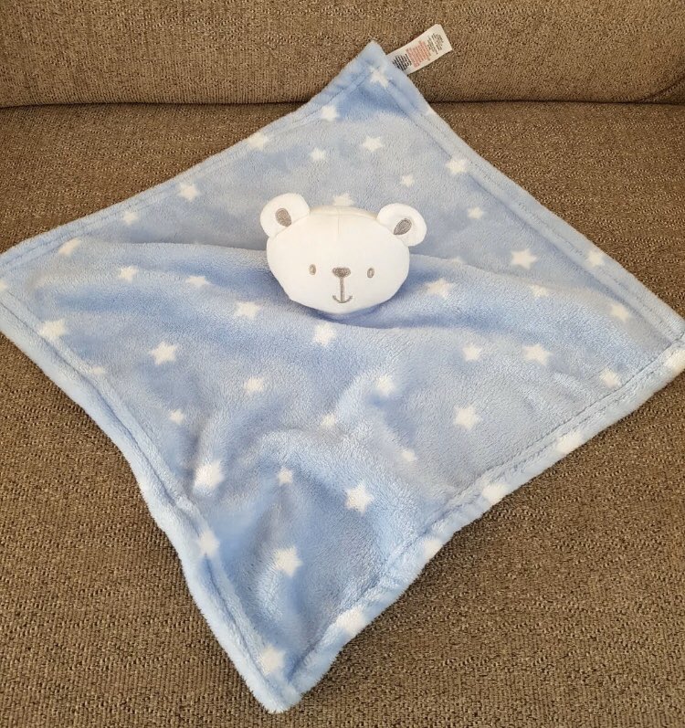 Looking for this exact little comfort bear.. is anyone or know anyone selling it? I’m happy to pay for bear and postage.. my son loved it and desperately looking for spares 💙 it’s from @Primark A/W 18 range.. #babycomforter #Primark