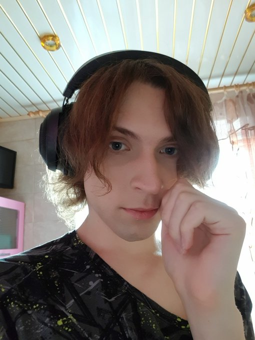 2 pic. ?

#femboy #gay #cuteboy #sissy #newhalf #trap #FlyMyRa https://t.co/rYHUJPz4E9