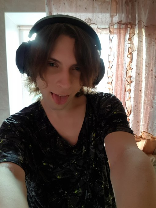 4 pic. ?

#femboy #gay #cuteboy #sissy #newhalf #trap #FlyMyRa https://t.co/rYHUJPz4E9