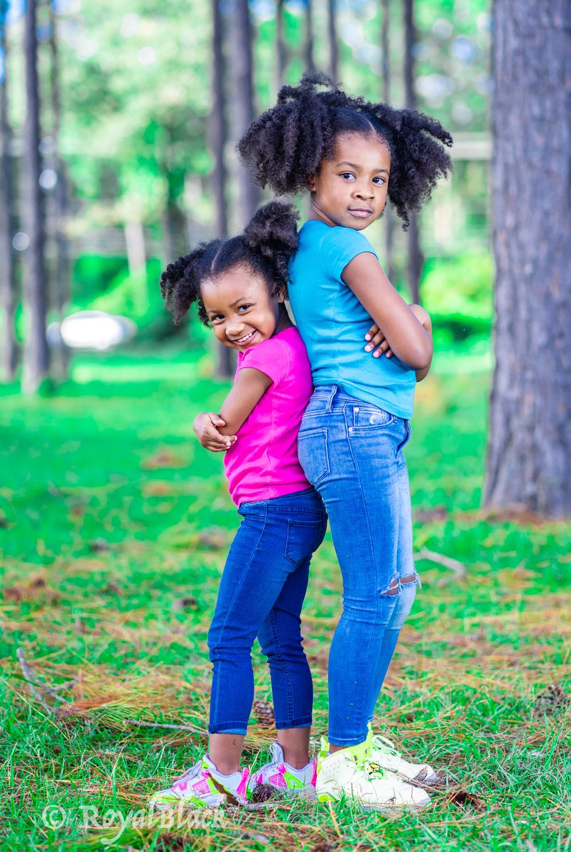 It’s more to life than going live, I’d rather go to the park🤎👑
📸Royal Black

#royalblack #brownskin #impromptoshoot #alabamaphotographer #siblings #travelphotography #kidmodel #familytime
#naturallightphotography #outdoorphotography #aRTisfree #booktoday🖤