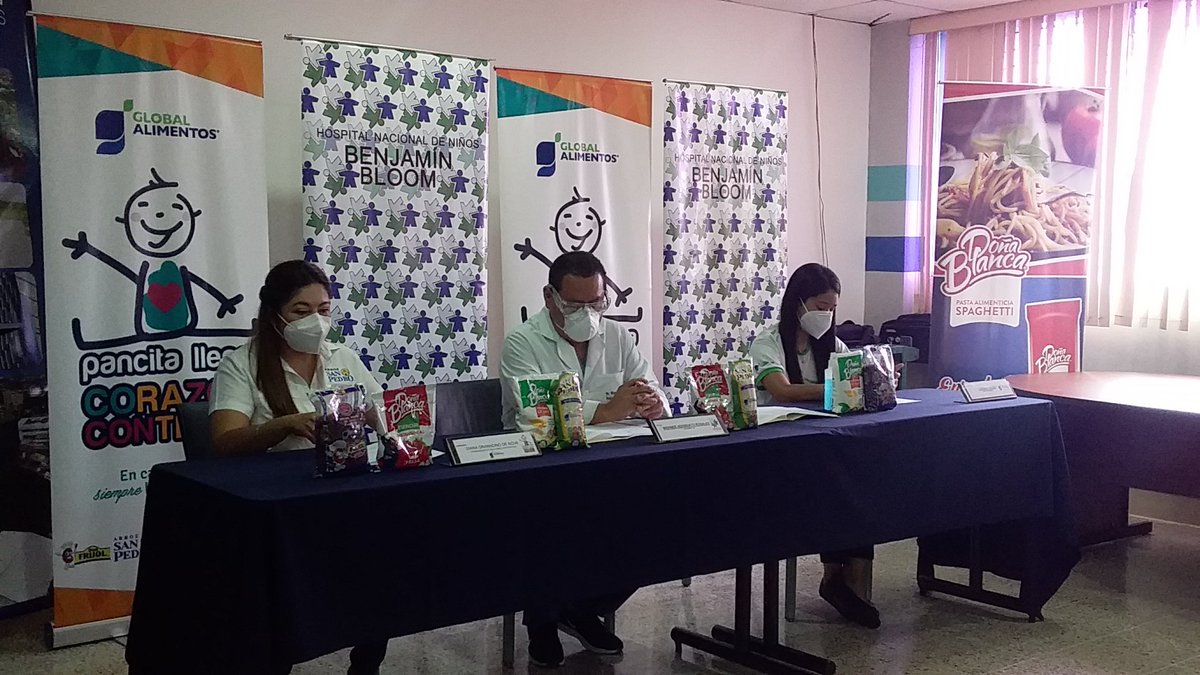 radioyskl's tweet photo. #GlobalAlimentos firmó un convenio con el Hospital de niños Benjamín Bloom, para darle continuidad al programa "PANCITA LLENA, CORAZÓN CONTENTO", y consiste con la entrega de productos alimenticios de manera mensual por un año https://t.co/XfA6I77Q7o