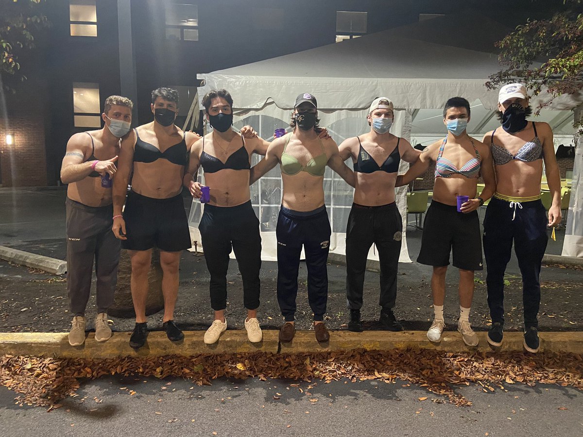 LVCRelay4Life's tweet image. Last night, our club hosted our annual Bra Walk as our first ever “Paint It Pink” night! Our Bra Walk raised $636.00 for donations to the American Cancer Society, and we completed 32 paintings to be donated to the PA Breast Cancer Coalition!!🎀💕