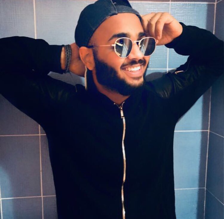 RouaaSahnoon's tweet photo. اللهم انر قبر بابكر واجعل ملائكة الرحمة تطوف عليه من كل جانب 
اللهم ارحمه في باطن الارض واستره يوم العرض عليك واسقى قبره برحمتك وعفوك وغفرانك يا الله
اللهم يمن كتابه ويسر حسابه وثقله بالحسنآت ميزآنه وثبت على الصراط اقدآمه واسكنه فى اعلى الجنات في جوار نبيك يا الله 
عيدك في الجنه https://t.co/3QemK8NCcL