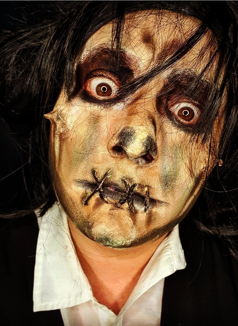 First attempt of Billy Butcherson @TonyatAlterian is an incredible inspiration!

#cosplay #HocusPocus #Halloween2020