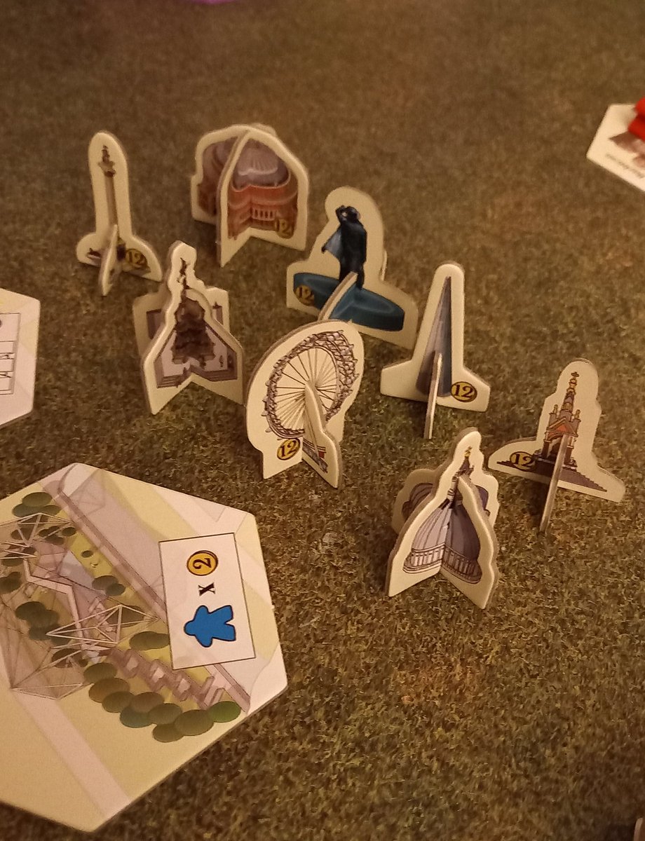 BDPHILOU's tweet photo. #TheKeyToTheCity #London #J2s #huch! @Atalia_Jeux Découverte des règles avant d'y jouer demain "pour de vrai". Un joli matériel et des règles qui semblent très fluides. En tout cas, ça respire l'amour de Londres! Impatient d'y jouer.🤩 https://t.co/05ekwvRBPG