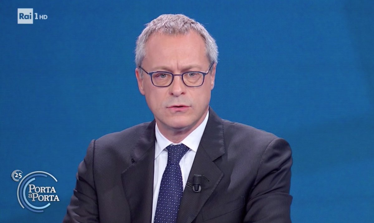 Abbiamo presentato a governo e sindacati una riforma degli ammortizzatori sociali incentrata sulle politiche attive del lavoro. Nessuno deve restare indietro, l'Italia ha l’occasione storica di spingere l’UE verso una politica comune di protezione - <a href="/CarloBonomi_/">Carlo Bonomi</a> #PortaAPorta