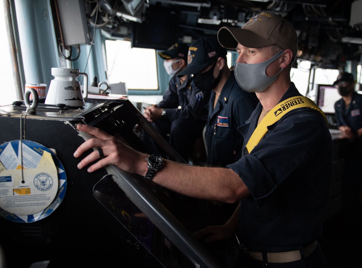 USPacificFleet's tweet photo. The @US7thFleet guided-missile destroyer #USSBarry conducted a routine Taiwan Strait transit on Wednesday, demonstrating U.S. commitment to a #FreeandOpenIndoPacific: https://t.co/ybfEptM4dD #DDG52 #USNavy https://t.co/fPnaCjb8CZ