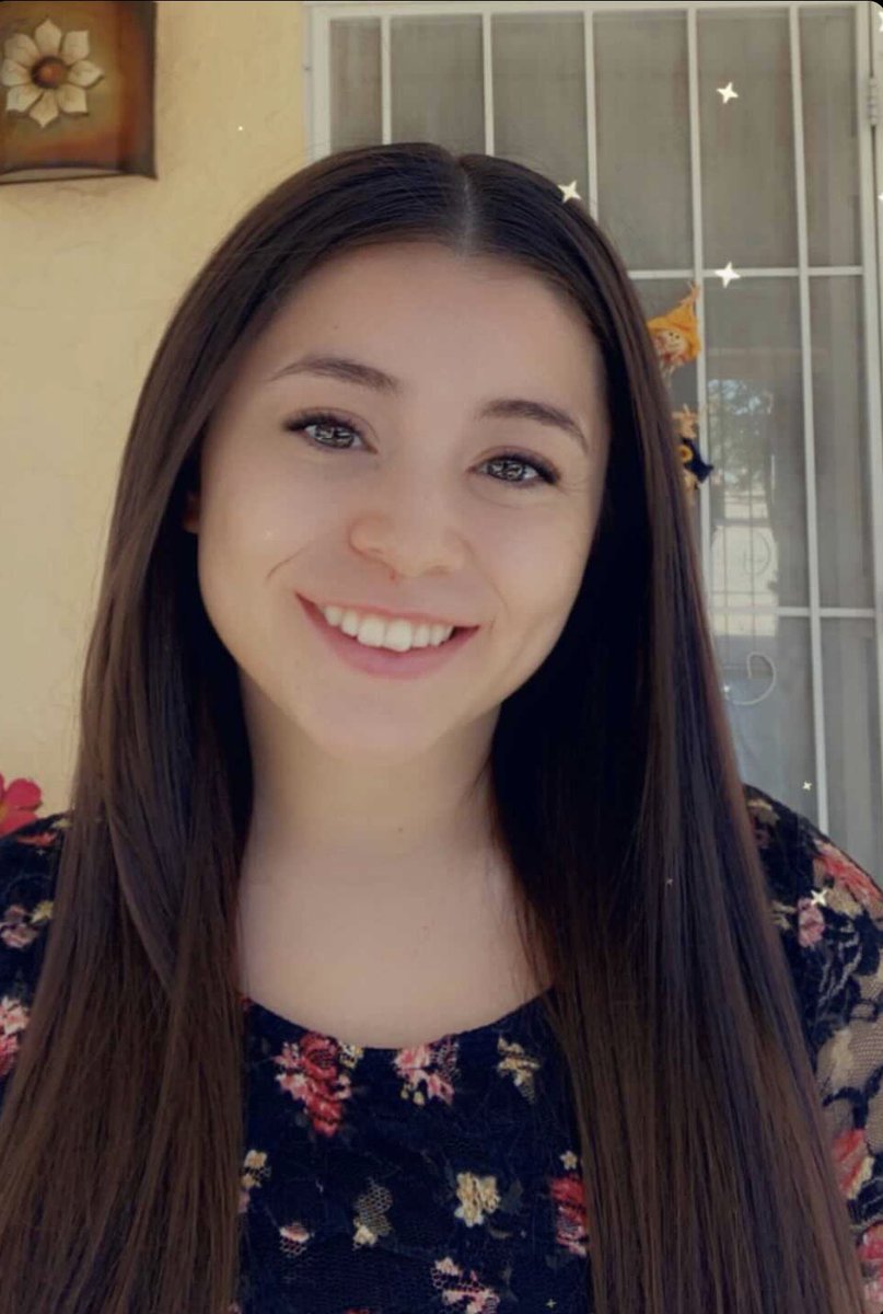 💡SE Cheer senior spotlight 💡 
As the week goes by we continue to recognize our amazing senior cheerleaders... Alexia, Adriana &amp; Alexis! Thank you for all your hard work ladies!💛 #sehsthebest #cheerlife 🎀