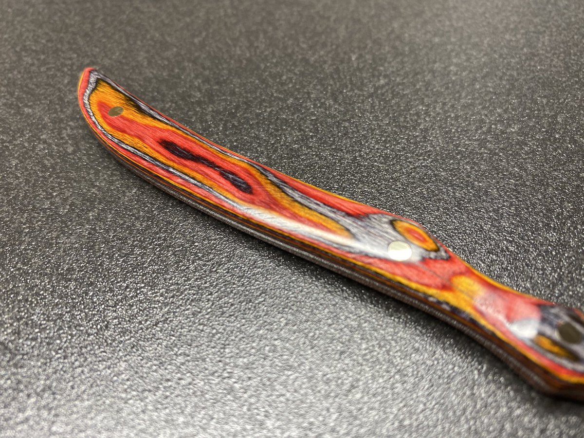 LockNoob1's tweet image. Red, yellow and blue laminated plywood scales, with a Law Lock Tools high yield 301 stainless full tang pick. Wax finish #lockpicktools #lockpicking #loocksport #locksmith