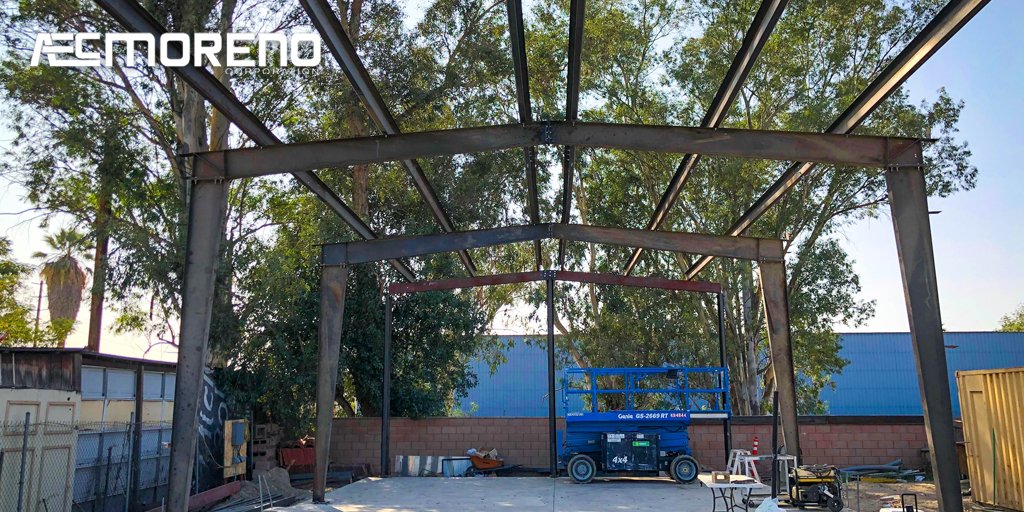 AecMorenoCorp's tweet photo. As the structural steel is completed, our workshop project is taking shape. 😎

#AecMoreno #Construction #Engineering  #Building  #CivilEngineering  #Building https://t.co/8bfINPrhuR