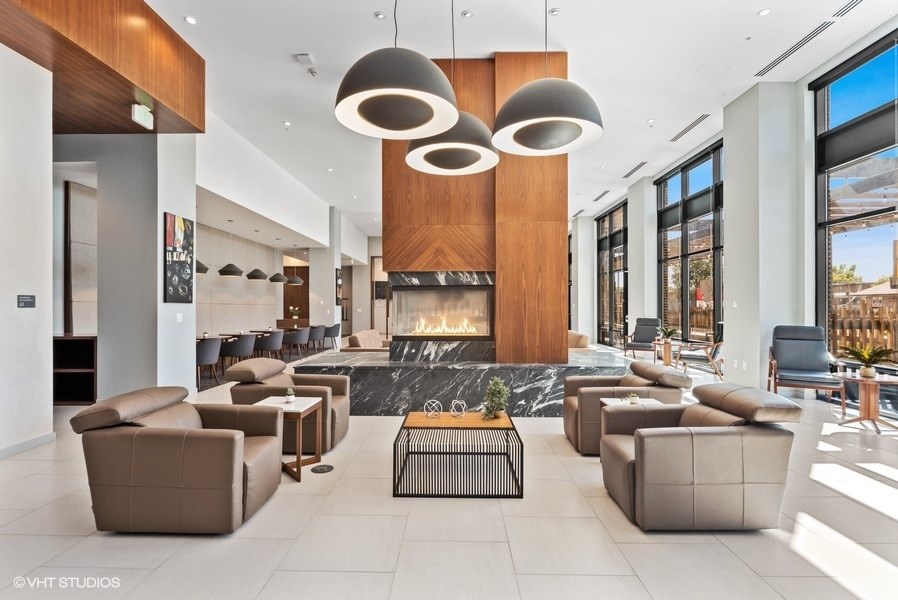 At Atelier at University Park, there’s no doubt you will enjoy every space we offer. Like our Community Lounge!