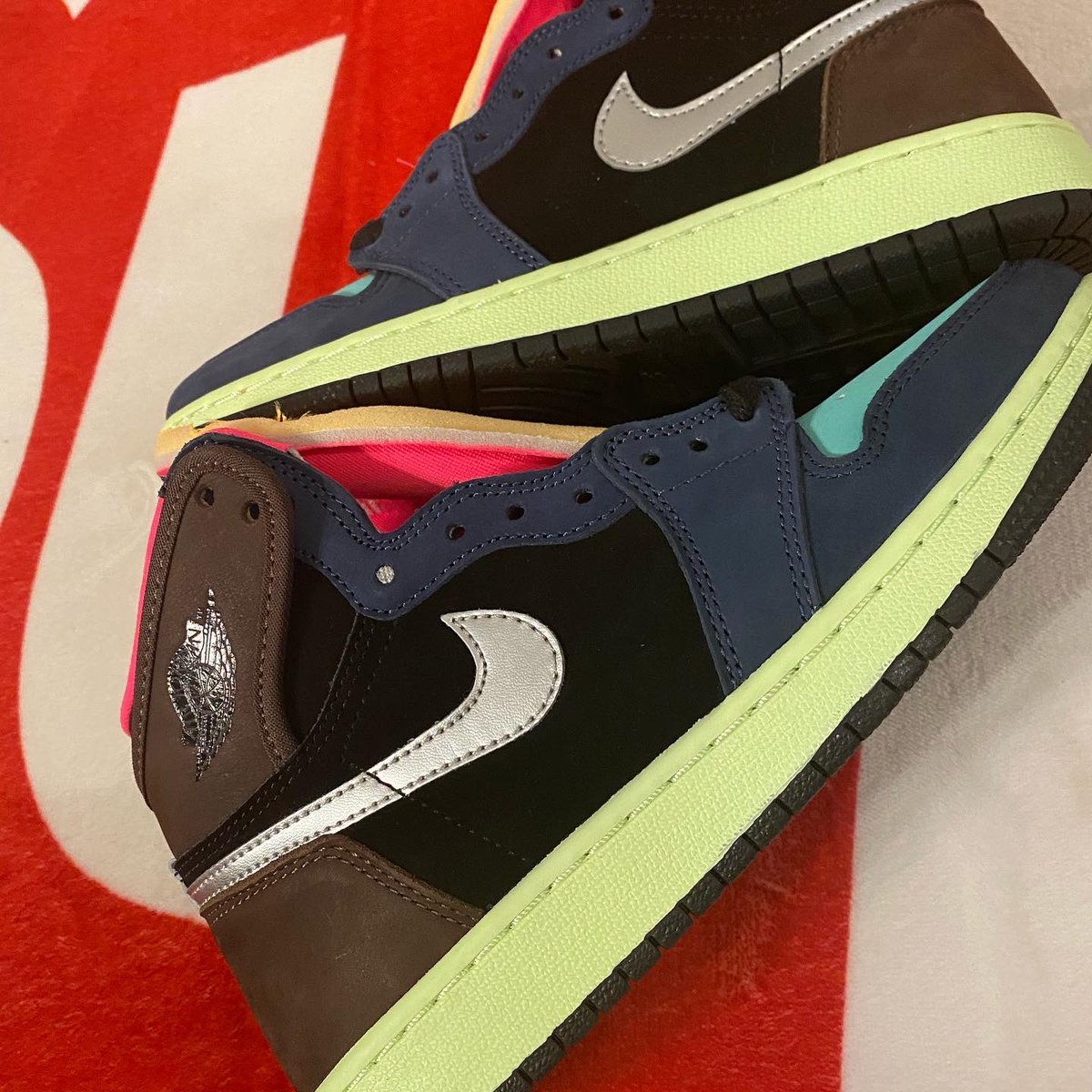 Overratedplug's tweet image. Air Jordan 1 Retro Tokyo Bio Hack 🔥📦

#OverRated | The Best