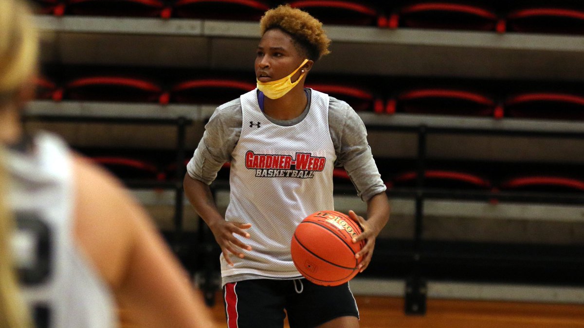 GWU_WBK's tweet photo. More ๐ธ from the first official practice.
#JustKeepRunnin #RunninBulldogs ๐ถ๐ https://t.co/835EnUd5Xl
