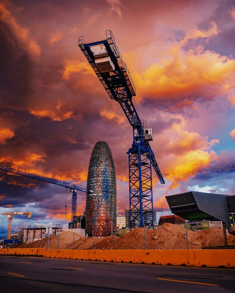garcia_ortega's tweet image. #magic 🎶🎵📢
—
#barcelona #thebarcelonist #ig_catalonia #timeoutbcn #bcn #torreagbar #ig_barcelona #mediterràniament #bcncollective 
—
Dedicated to @gutimiguel1 🙋🏻♂️