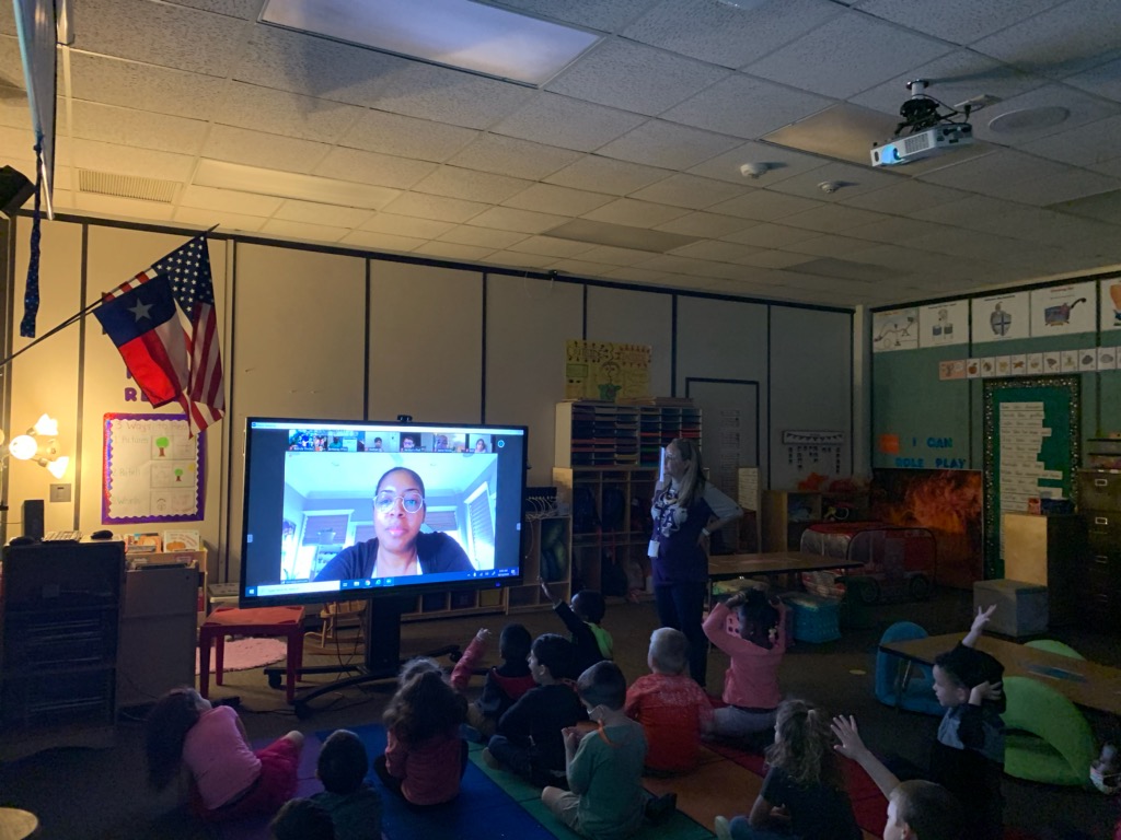literacy_lounge's tweet photo. @HumbleISD_OE kindergartners received a "visit" from community helper, Dr. Moore today to learn more about the body.#kinderkhronicles #everychildeveryday https://t.co/aXXeJfVzPO