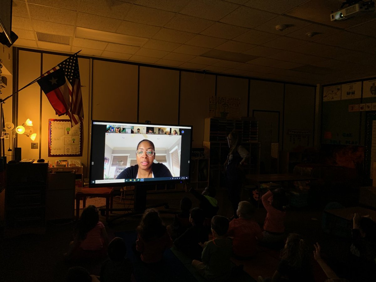 literacy_lounge's tweet photo. @HumbleISD_OE kindergartners received a "visit" from community helper, Dr. Moore today to learn more about the body.#kinderkhronicles #everychildeveryday https://t.co/aXXeJfVzPO