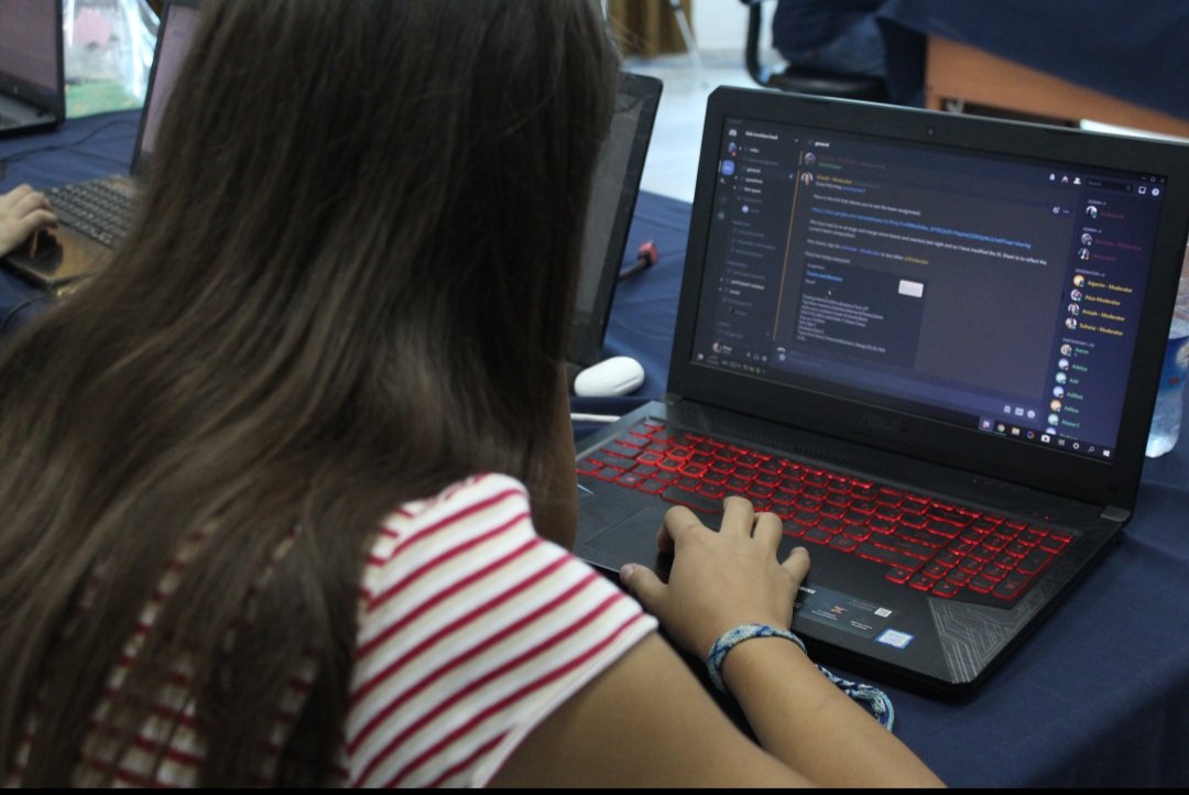 Elena Sinel FRSA tweet media