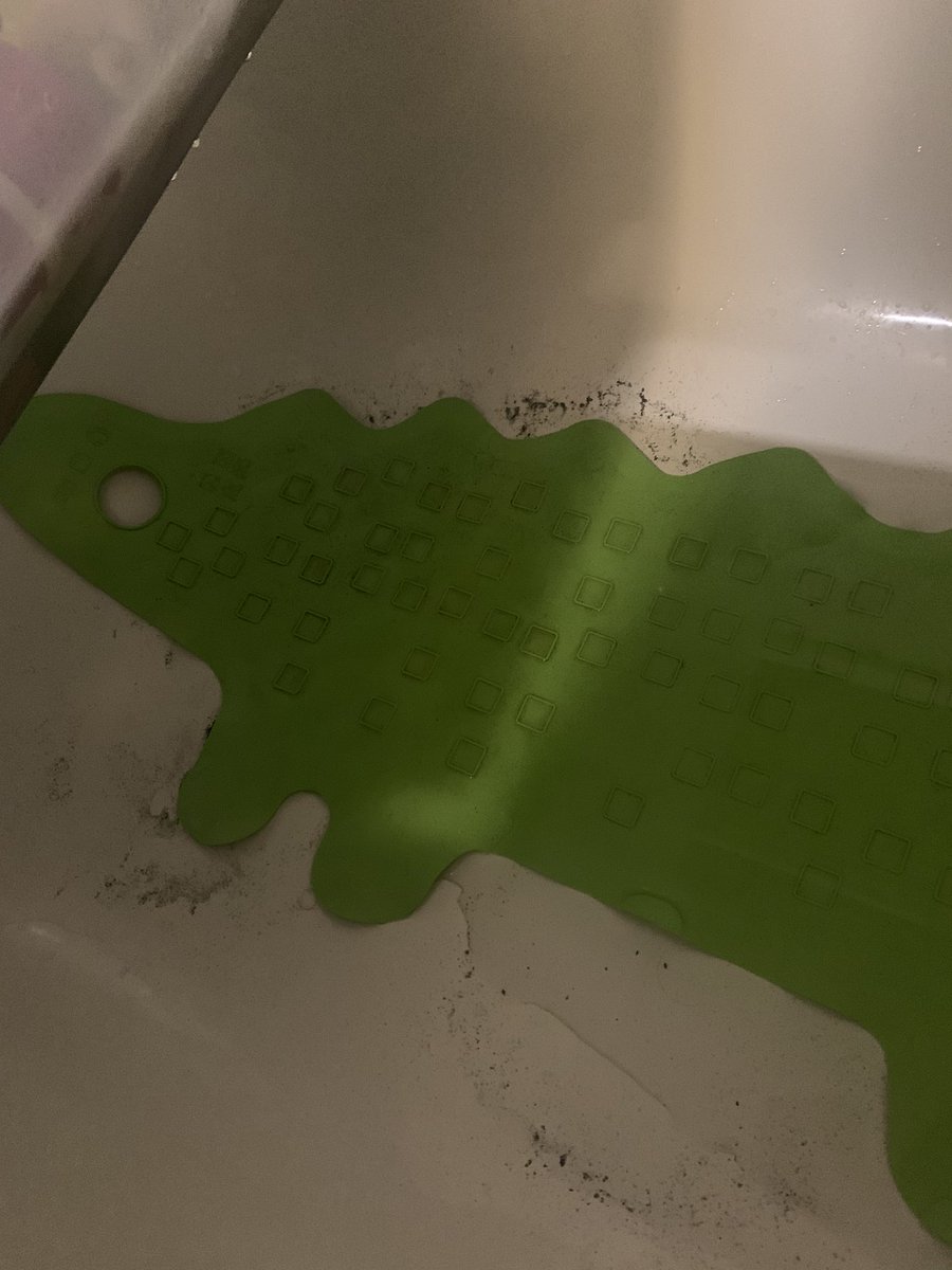 Moðhausar vikunnar eru verktakarnir á Kirkjusandi. 2 vikur af solid sandi með heita vatninu. Treysti á feita ostakörfu um jólin frá þeim. #kirkjusandur