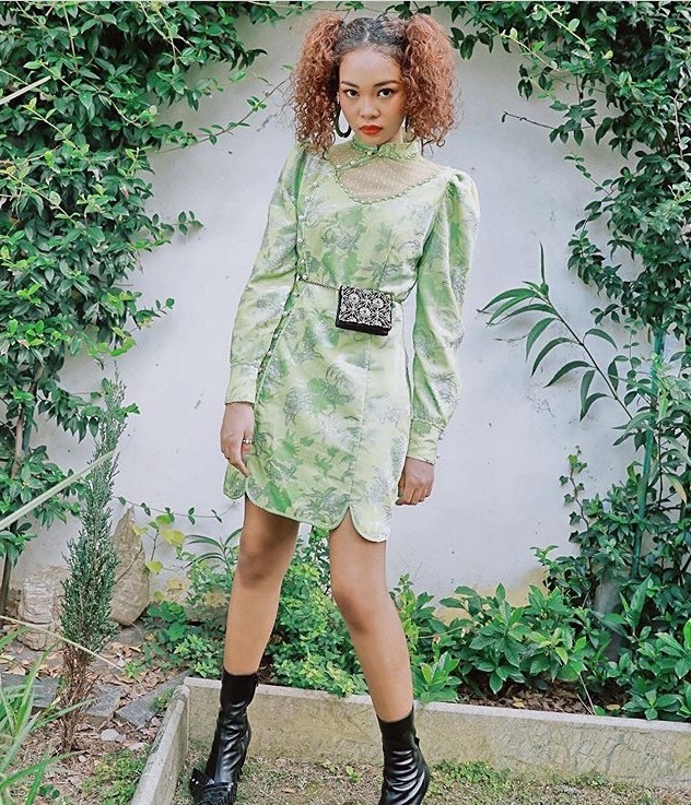 PriscillaPetra1's tweet photo. My Poison Ivy 🌹❤️❤️❤️💚💚💚💚💋 ! The beautiful &amp; talented FeiFei Zhong. I would definitely fan-cast her in my fanfiction series #WonderIvy 🌹💫✨🔫 #FeiFeiZhong #Basian #BIPOC #Writing #Fanfiction #Writing #WritingCommunity #DCComics #DCUniverse ! https://t.co/6DEQfTWcXO