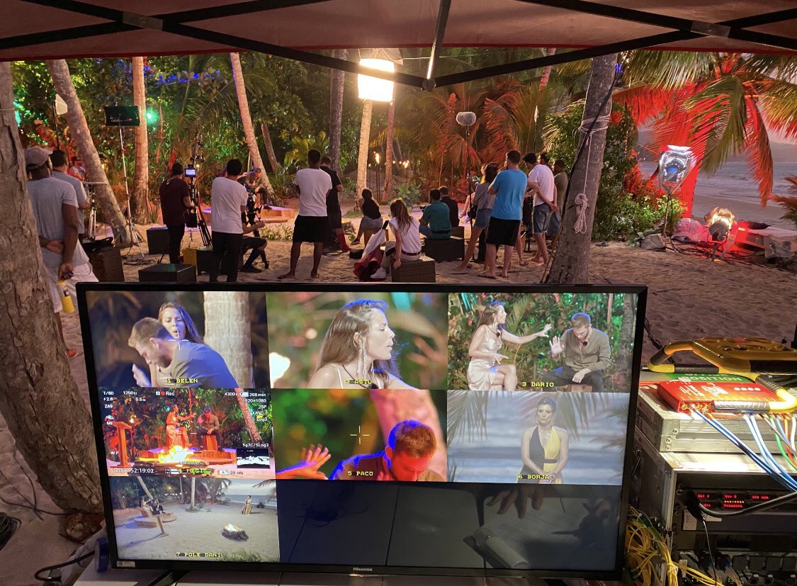 CriistinaFR11's tweet image. Ojo que Melyssa ha puesto fino a Tom Brusse eres un desgraciado delante de unas 20 personas en pleno directo y sin cortarse ni un pelo.

Menuda reina.

#LaIslaDeLasTentaciones7