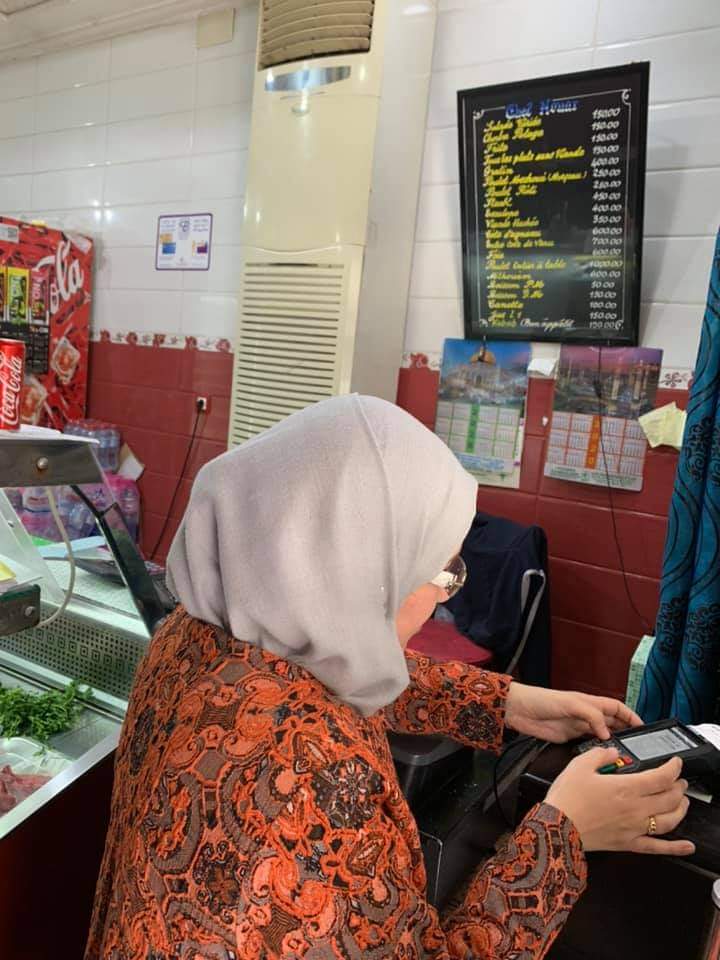 خرجات ميدانية   (تحسيسية) حول اهمية الدفع الالكتروني لفائدة تجار  مدينتي عين الدفلى وخميس مليانة  برفقة السيد  مدير القطب التجاري لعين الدفلى  السيد صوالح و  المنسق الجهوي   السيد معمري العيد 
والمساعدين التجاريتين  على مستوى  وكالتين  عين الدفلى وخميس مليانة