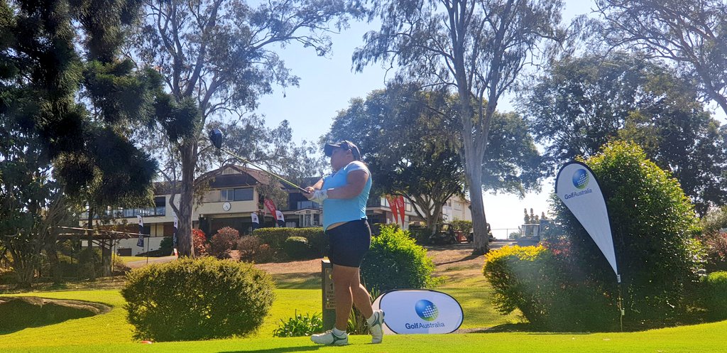 Round 3 of the #KeperraBowl underway. Mirabel Ting leads the Womens by a single shot to Lion Higo. <a href="/KeperraGolf/">Keperra Golf</a>  <a href="/GolfAust/">Golf Australia ⛳️</a> 
Scores - ✏📈 bit.ly/2IizmCd