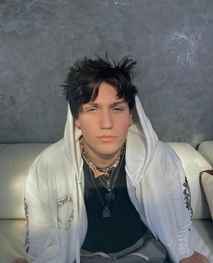 open this thread  @xlilhuddy <3