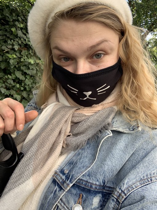 My birthday is on 14th November!💁🏼&zwj;♀️ Sorry guys, you will need to repeat your love in one month!😅😇💋💋💋<a href="/tag/mvsales"class="tags"><span>#mvsales</span></a>
