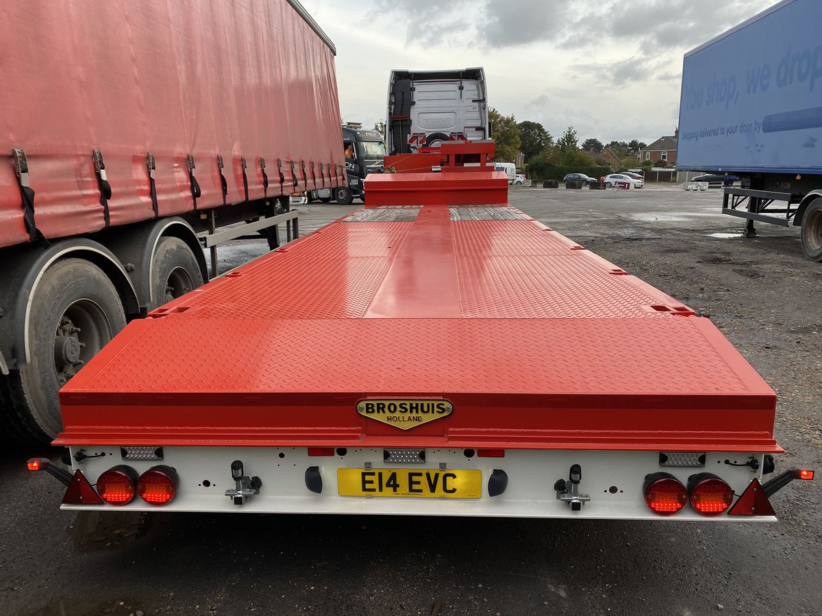 EventsCrewUK's tweet photo. New @BroshuisBV trailer collected from @HudsonTrailers we love it! #eventprofs #logistics #eventscrew #investment https://t.co/e8Tvv1o43z