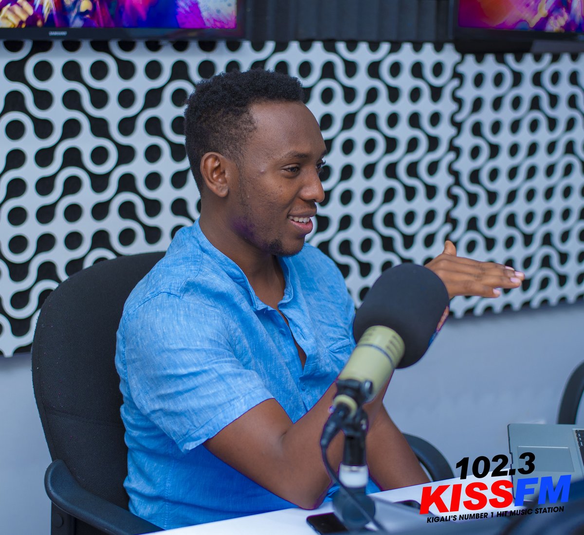 1023KISSFM's tweet photo. #Breakfast Ijambo rimwe kuri Arthur! Twagiye🕺🕺 https://t.co/32lv0IjVx1