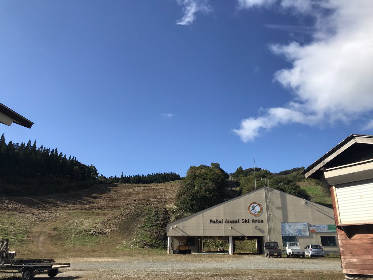 Madhamaxya おはようございます 今日も最高にイイ天気で ライドには最適な気温です 明日と土曜日はお天気下り坂 天気が回復する日曜日に期待ですね 常設マウンテンバイクパーク マウンテンバイク Mountainbike Mtb ダウンヒル Downhill