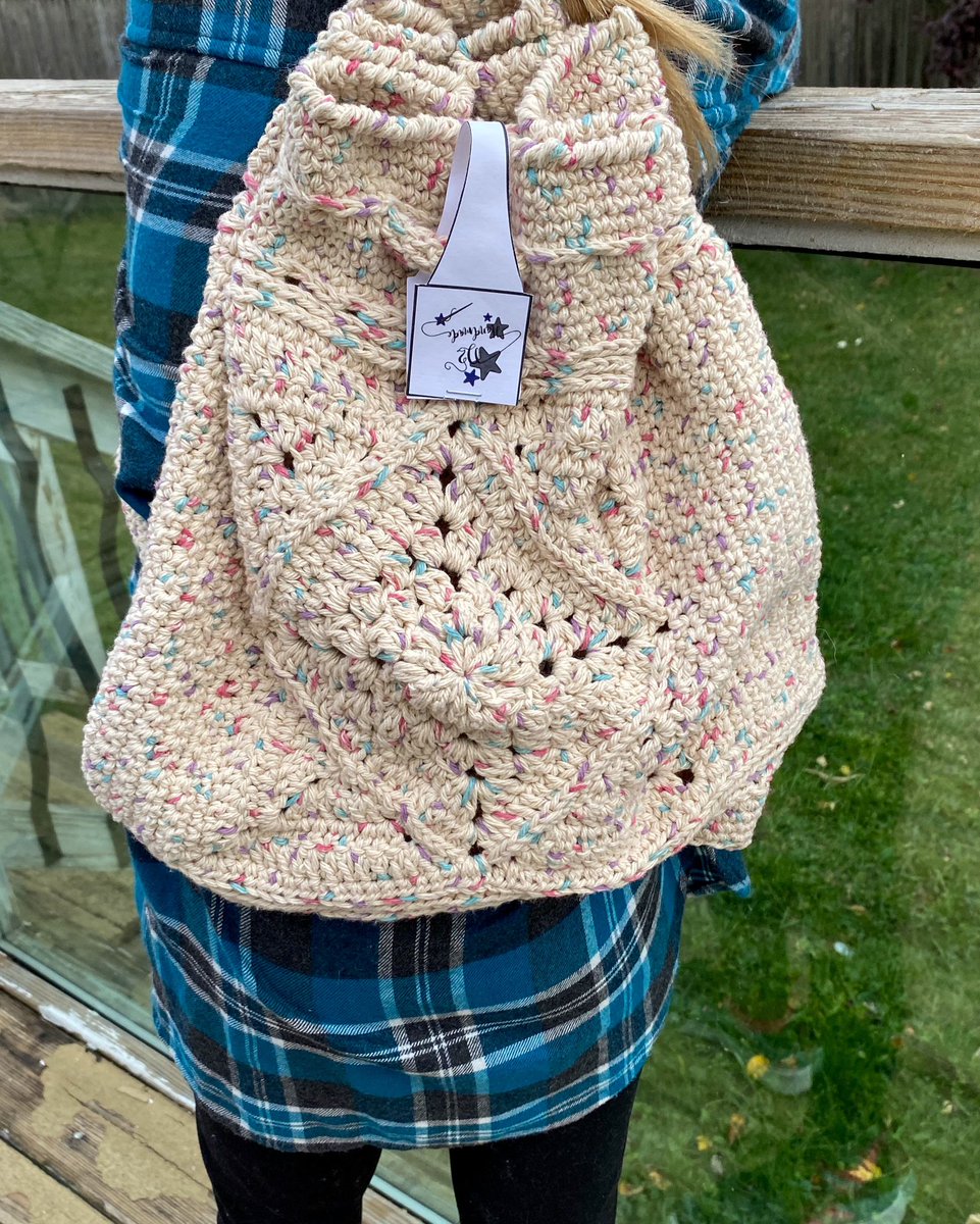 D2Handmade's tweet photo. Late item of the day post! These cute cotton drawstring backpacks are forty dollars each! Currently are one of a kind items. If you are interested in one of these bags visit https://t.co/T2pakAvJgs.  #handmade #crochet #cute #cottagecore https://t.co/iYvR9KvO6i