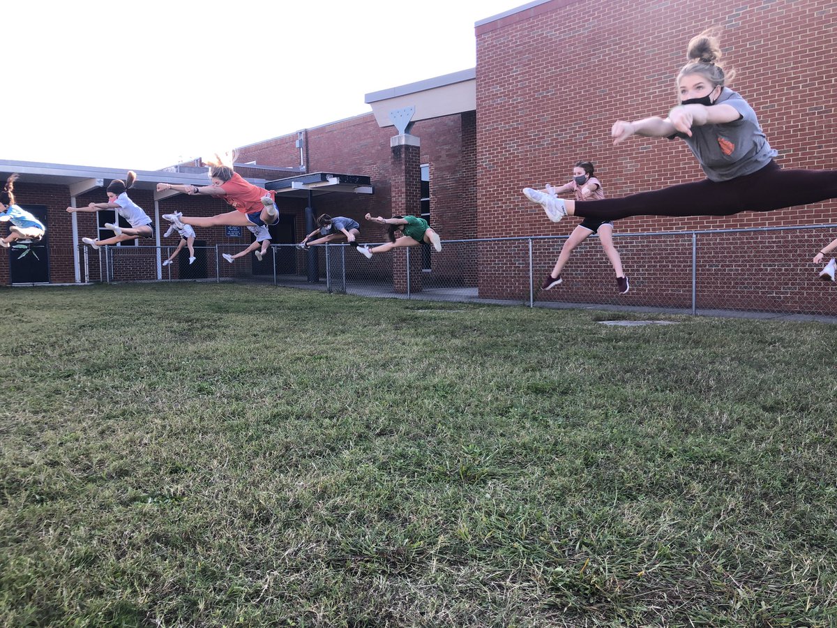 Conditioning, jump drills, cheers, tumbling, kick drills! Our MHS Cheerleaders are working hard in preparation for their season📣