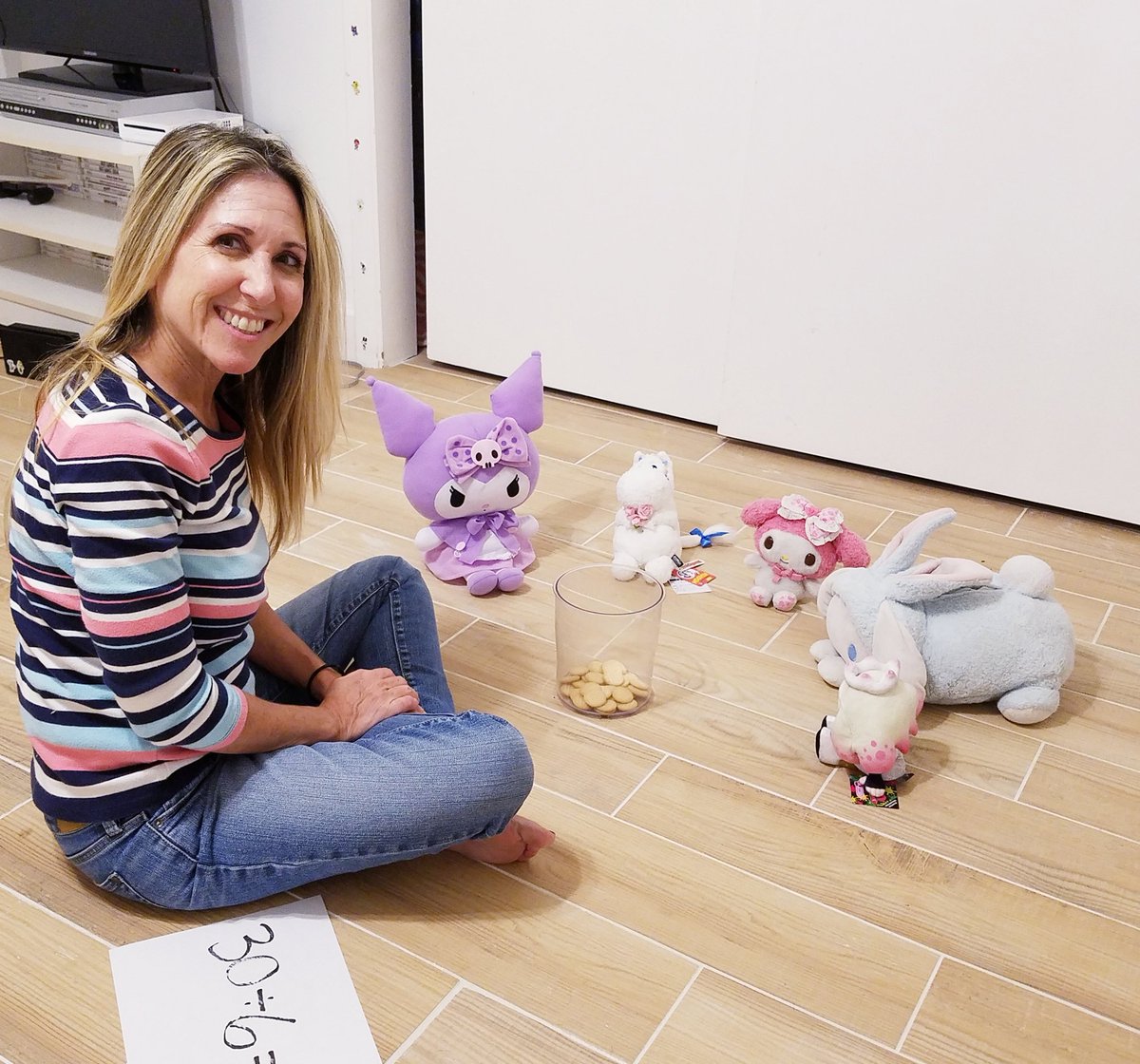JodyNolf's tweet photo. When your daughter helps you make the NEWEST #CollabChat video about division, you improvise w/her stuffies! This vid accompanies Google slides I made & you can access BOTH on my website & Padlet. 😊 #ANCHORLearning https://t.co/yjYIDb2wGR