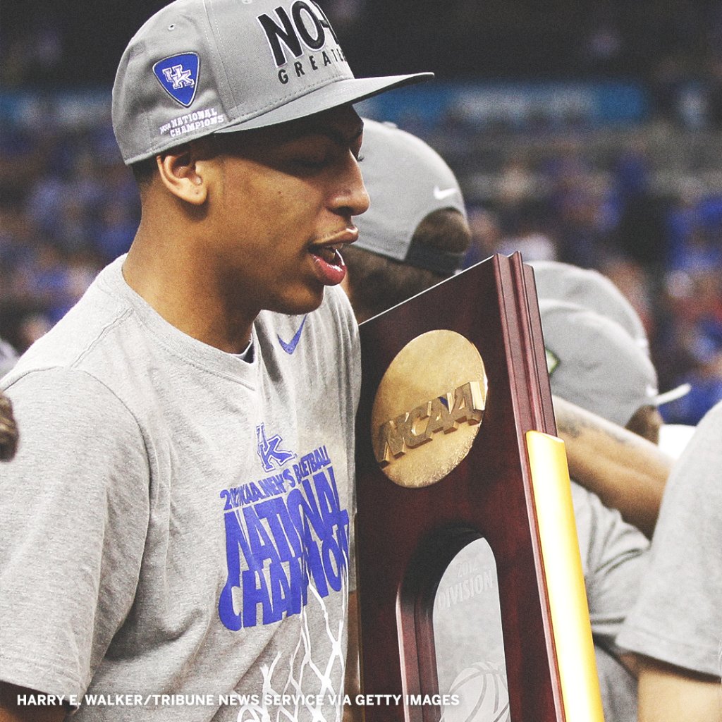 espn's tweet photo. .@AntDavis23 is the first player to win:

🏆 NBA Title
🏆 NCAA Title
🥇 Olympic Gold Medal
🥇 FIBA World Cup Gold Medal

(h/t @AmeriCup) https://t.co/xUVhMVy8Xl