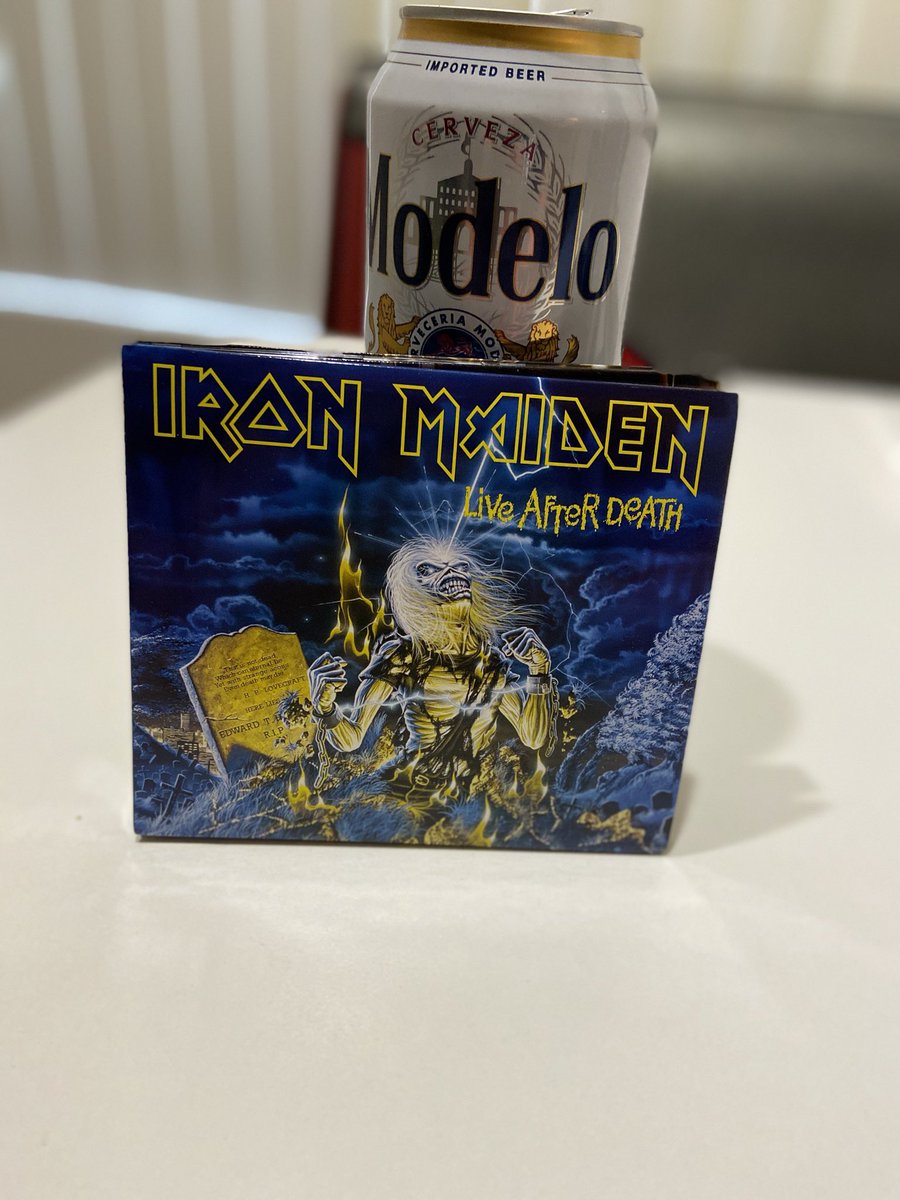 FullMetalRock's tweet photo. Happy 35 @IronMaiden #ScreamForMeLongBeach https://t.co/qk56clpIGs
