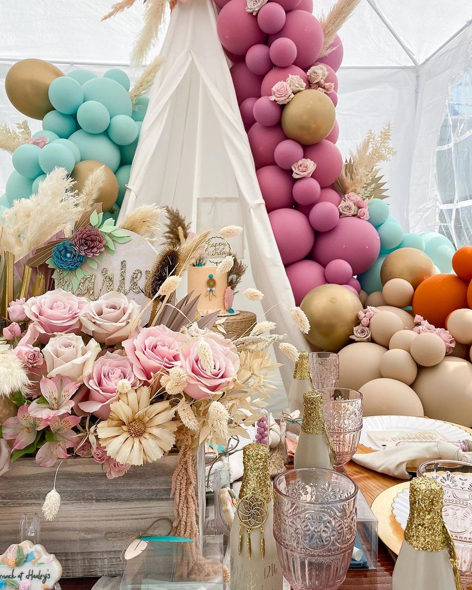 shimmerconfetti's tweet photo. Fab brunch setup by @paperandfringe
.
.
.
#shimmerandconfetti #inspo #kidsbirthdayideas #1stbirthday #eventstylists #bohodecor #bohochic #partyplanner #partydecor #balloongarland #balloonarch #balloonstylist #ballooninspirations #bespoke #luxury #balloons #brunch #brunchdecor https://t.co/drE0Q3cgOm
