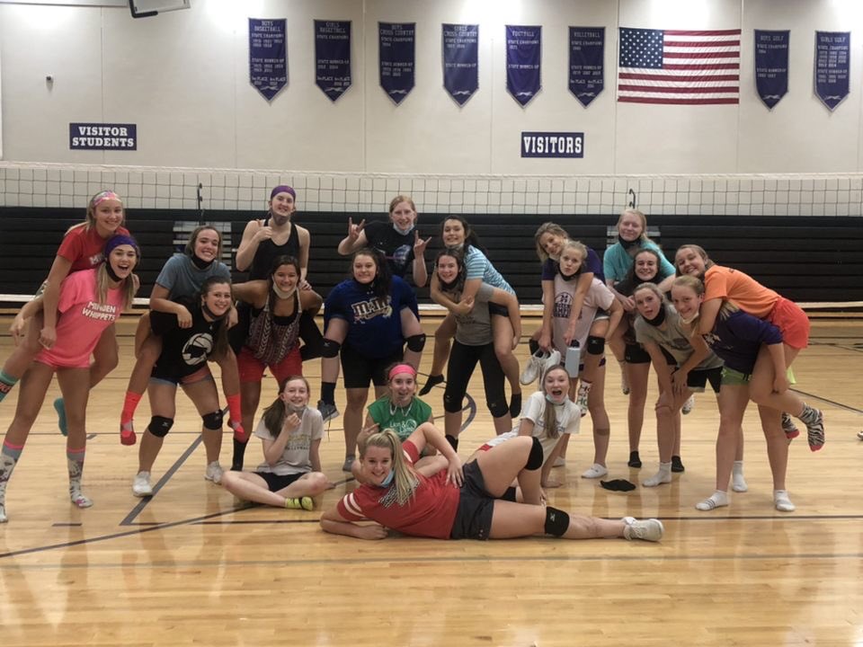 Wacky Wednesday today at practice in preparation for another night of games 🤪